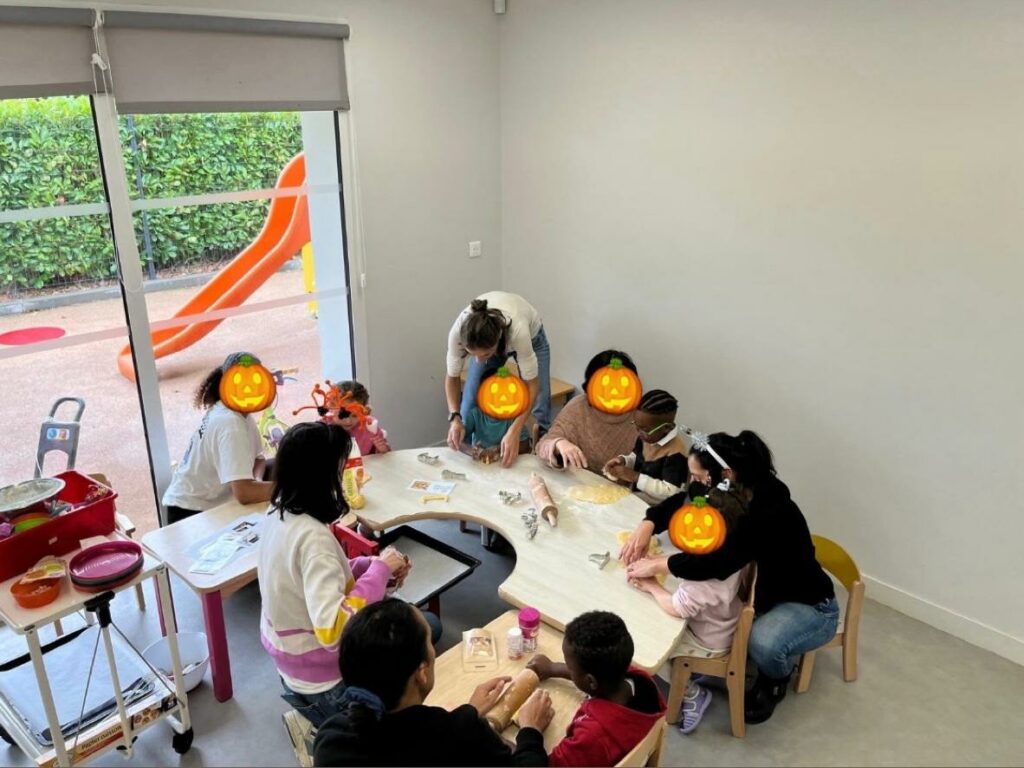 SMILE - Halloween 25 - 10